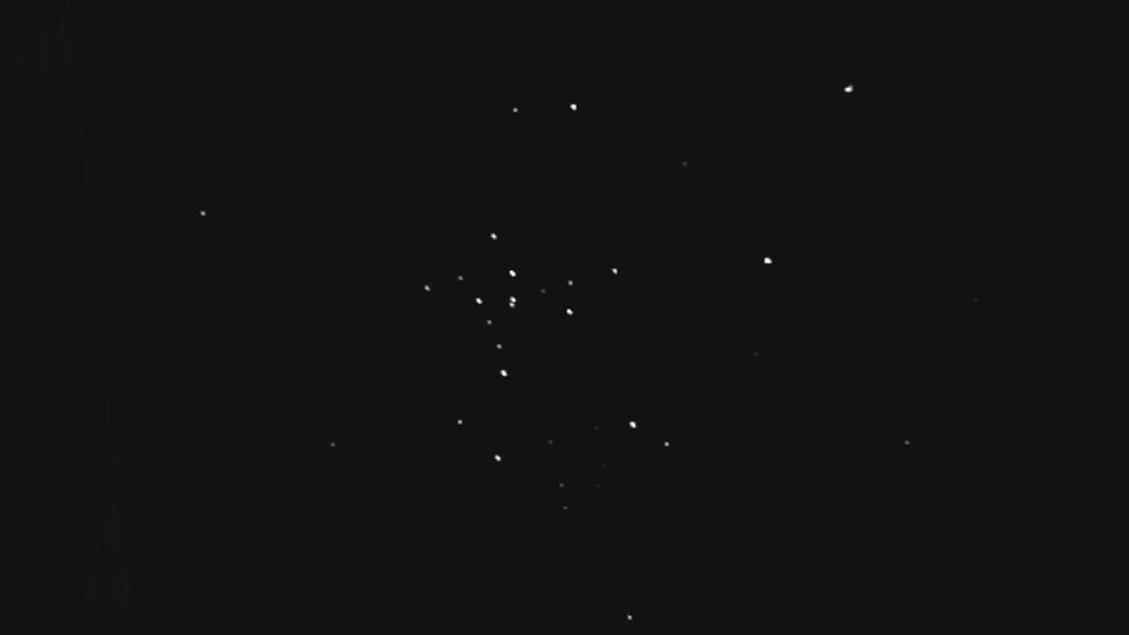 Foto de las Pléyades vistas con unos prismáticos astronómicos 15x70.