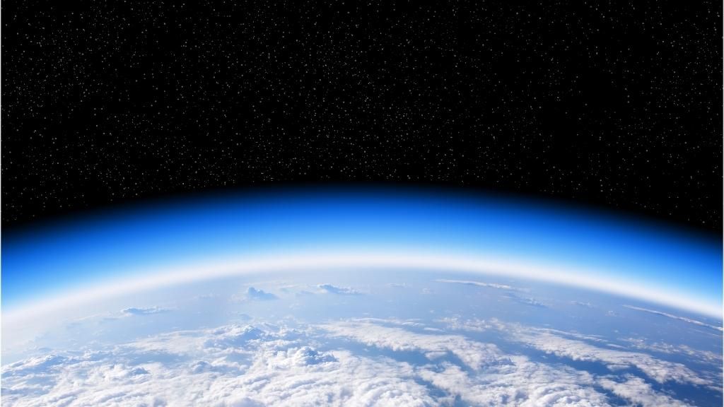 Foto del horizonte de la Tierra visto desde el espacio.